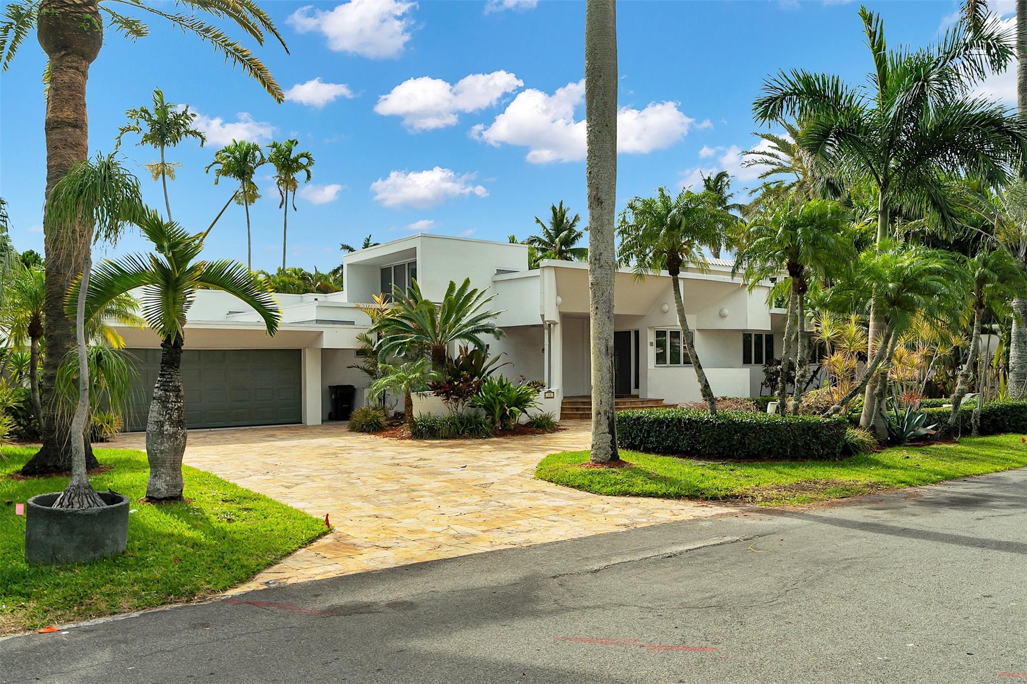 Fort Lauderdale, Florida, 33301, United States, 4 Bedrooms Bedrooms, ,5 BathroomsBathrooms,Residential,Active,1965813