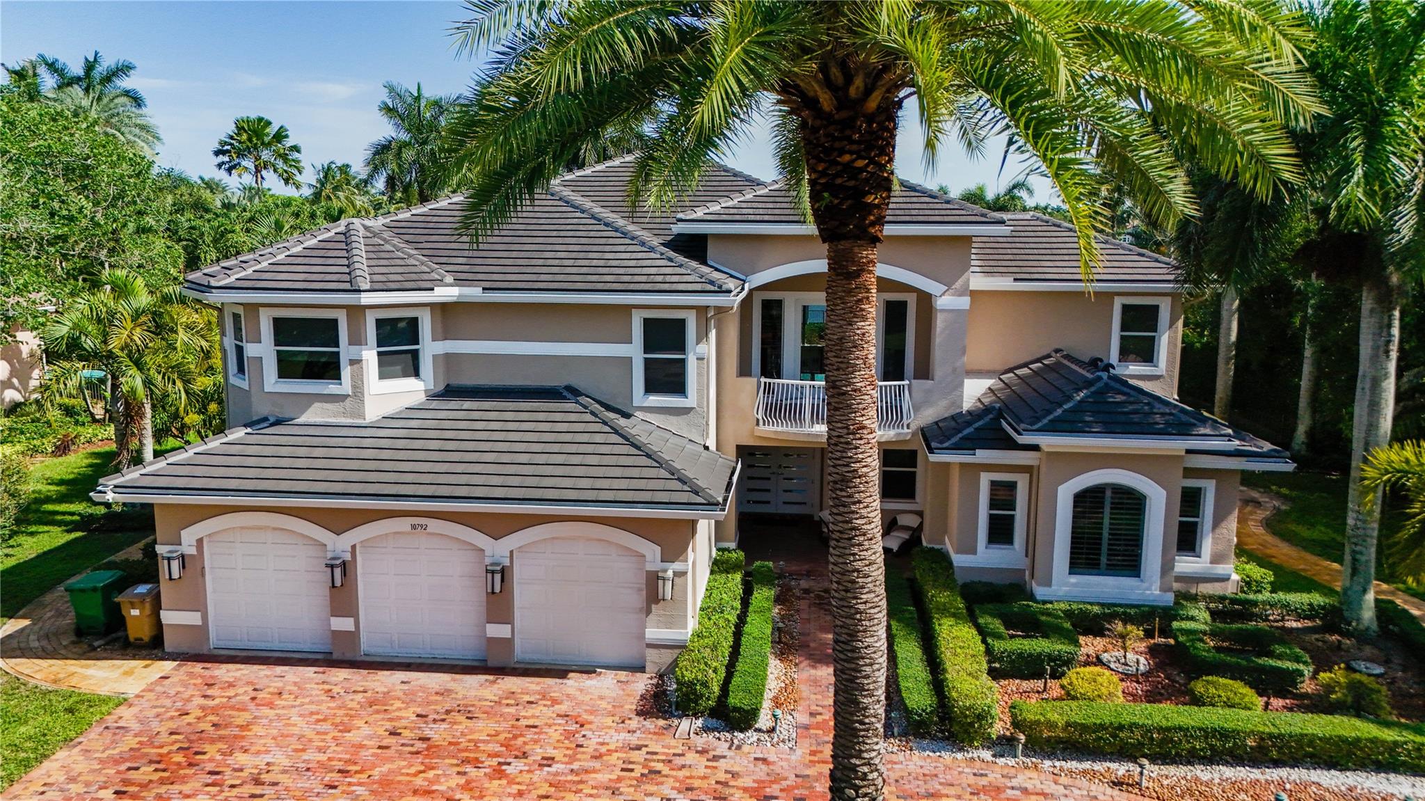 Davie, Florida, 33328, United States, 6 Bedrooms Bedrooms, ,7 BathroomsBathrooms,Residential,Active,1893231
