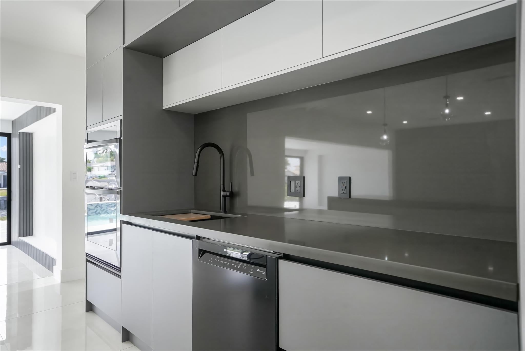 Fort Lauderdale, Florida, 33308, United States, 3 Bedrooms Bedrooms, ,3 BathroomsBathrooms,Residential,Active,1892444