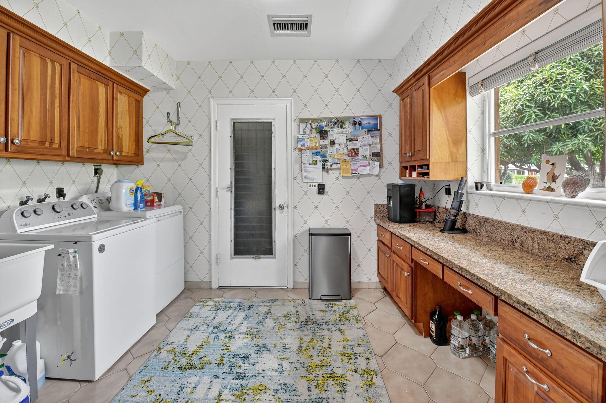 Delray Beach, Florida, 33444, United States, 4 Bedrooms Bedrooms, ,3 BathroomsBathrooms,Residential,Active,1945273