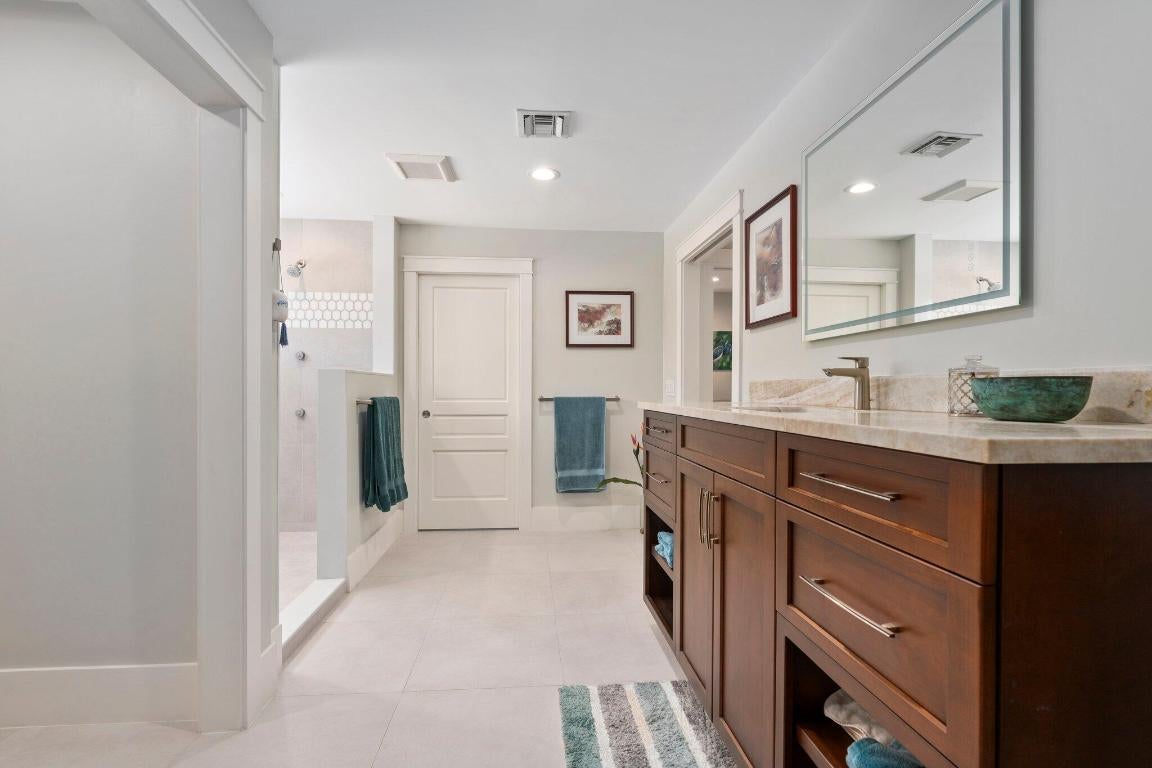 Stuart, Florida, 34996, United States, 4 Bedrooms Bedrooms, ,5 BathroomsBathrooms,Residential,Active,2007968