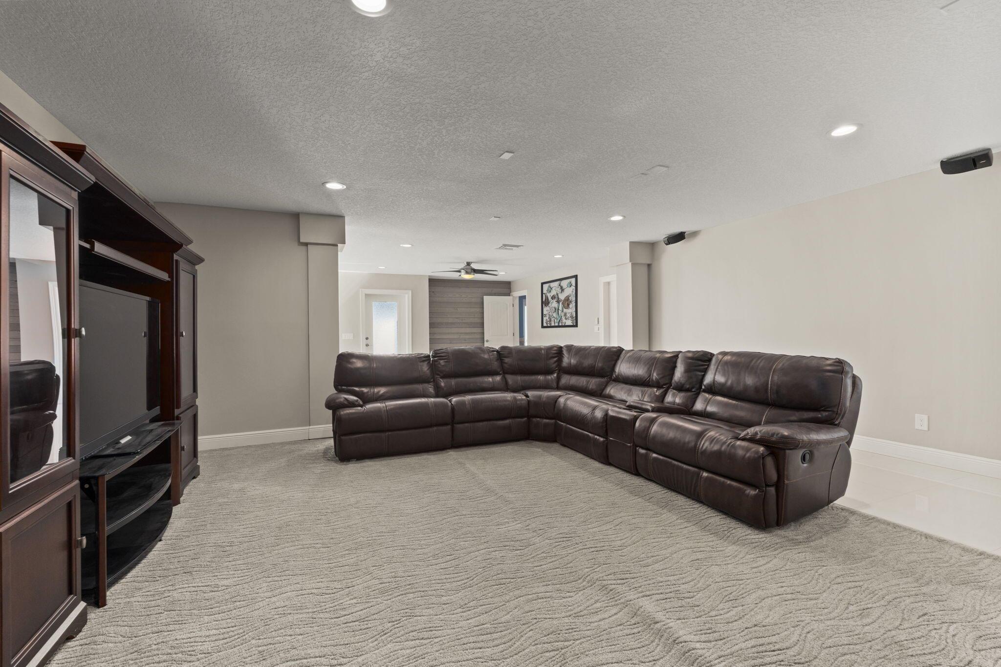 Fort Pierce, Florida, 34949, United States, 5 Bedrooms Bedrooms, ,5 BathroomsBathrooms,Residential,Active,1970997