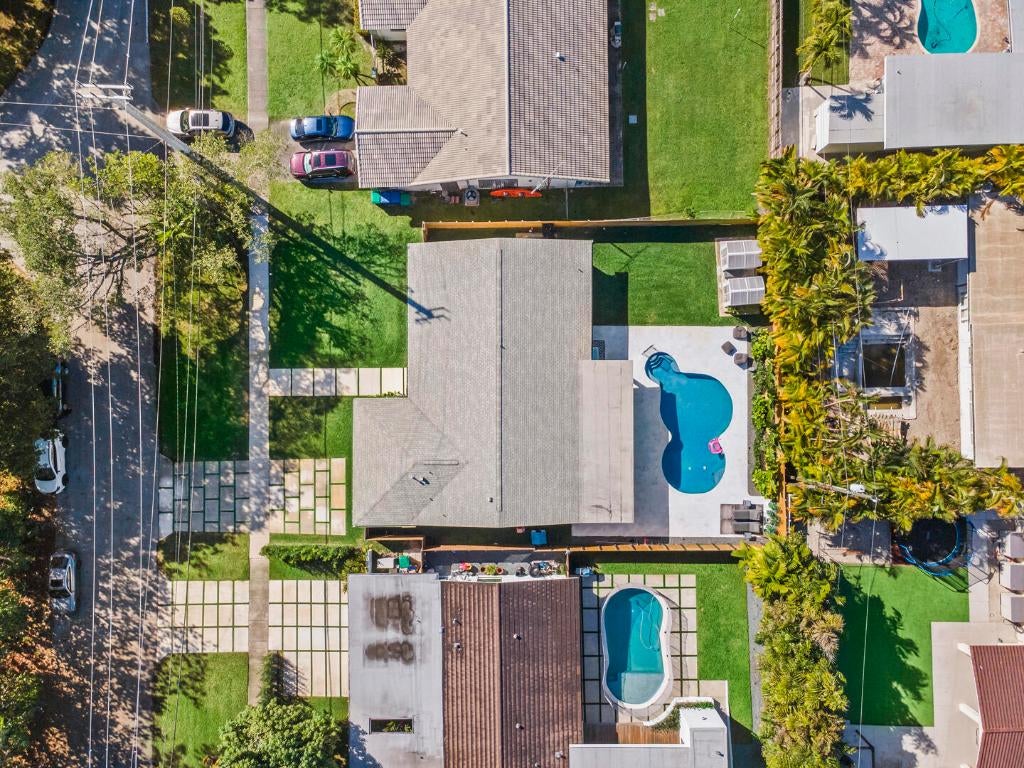 Miami, Florida, 33180, United States, 5 Bedrooms Bedrooms, ,4 BathroomsBathrooms,Residential,Active,2011434