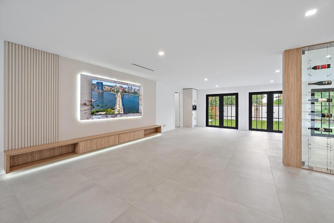 Tequesta, Florida, 33469, United States, 4 Bedrooms Bedrooms, ,5 BathroomsBathrooms,Residential,Active,2007914