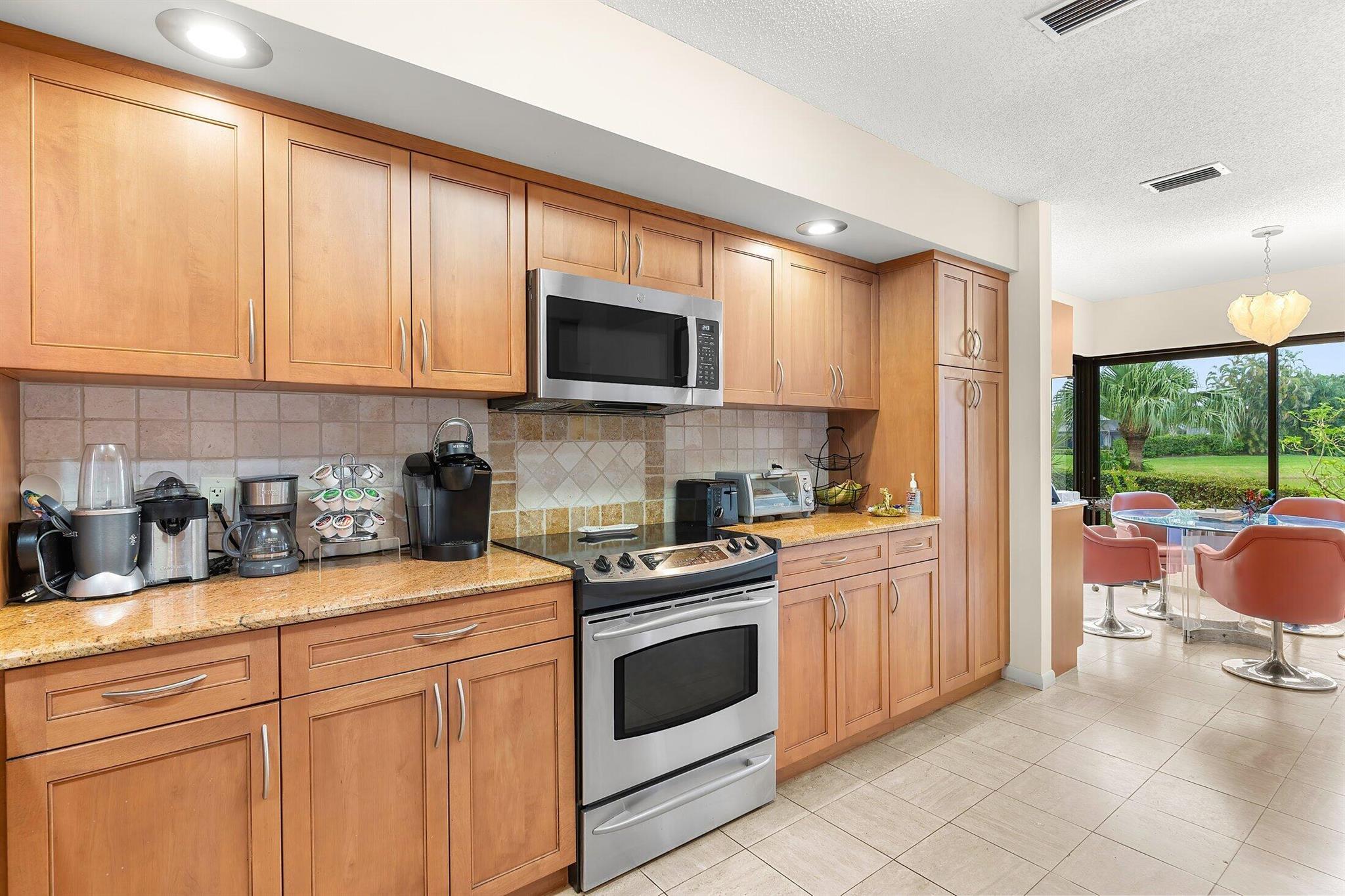 Palm Beach Gardens, Florida, 33418, United States, 4 Bedrooms Bedrooms, ,3 BathroomsBathrooms,Residential,Active,1899878