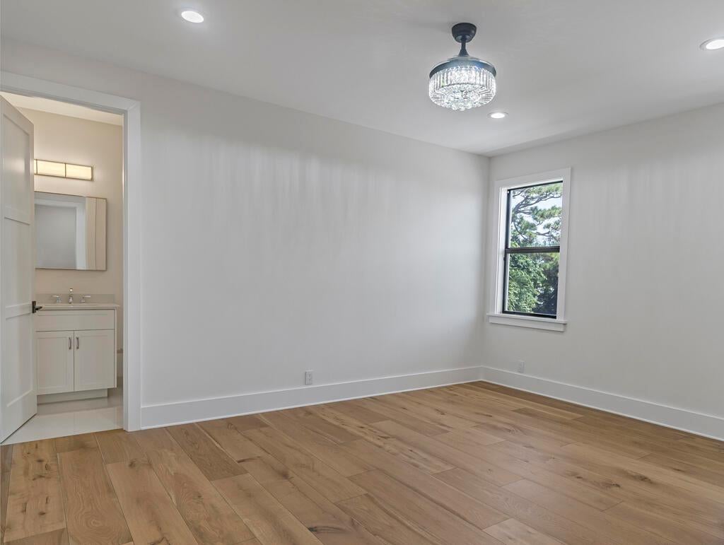 West Palm Beach, Florida, 33405, United States, 5 Bedrooms Bedrooms, ,5 BathroomsBathrooms,Residential,Active,1985853