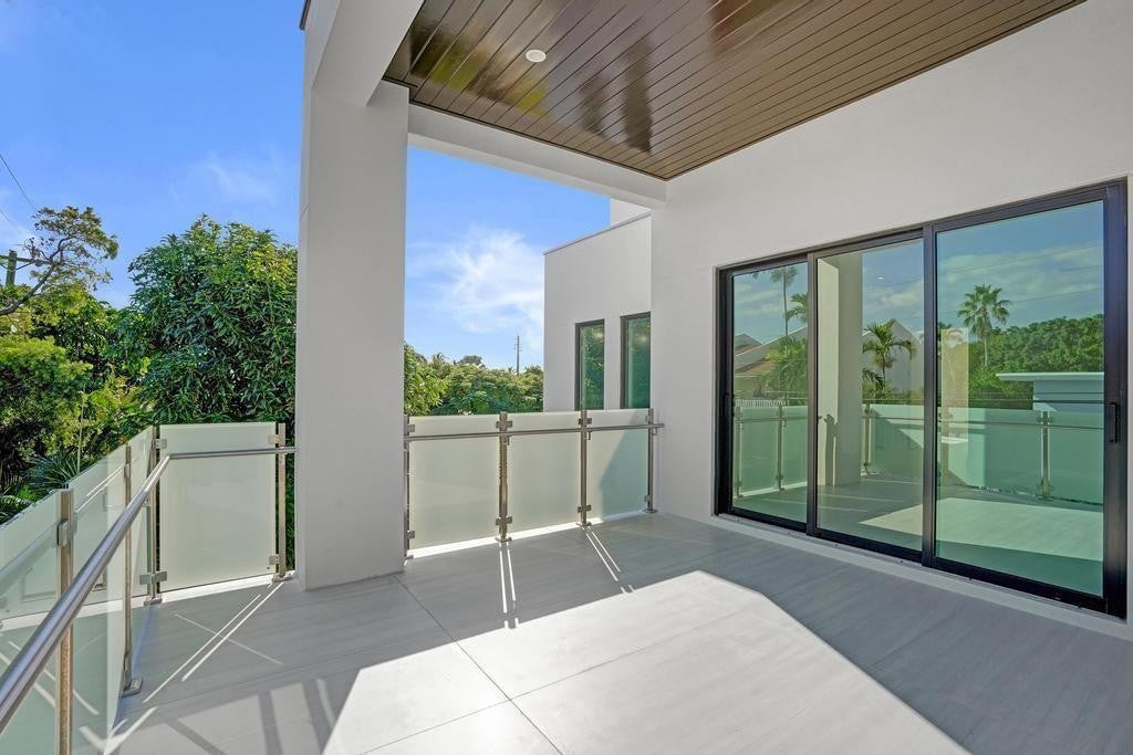 Fort Lauderdale, Florida, 33308, United States, 4 Bedrooms Bedrooms, ,4 BathroomsBathrooms,Residential,Active,2008752