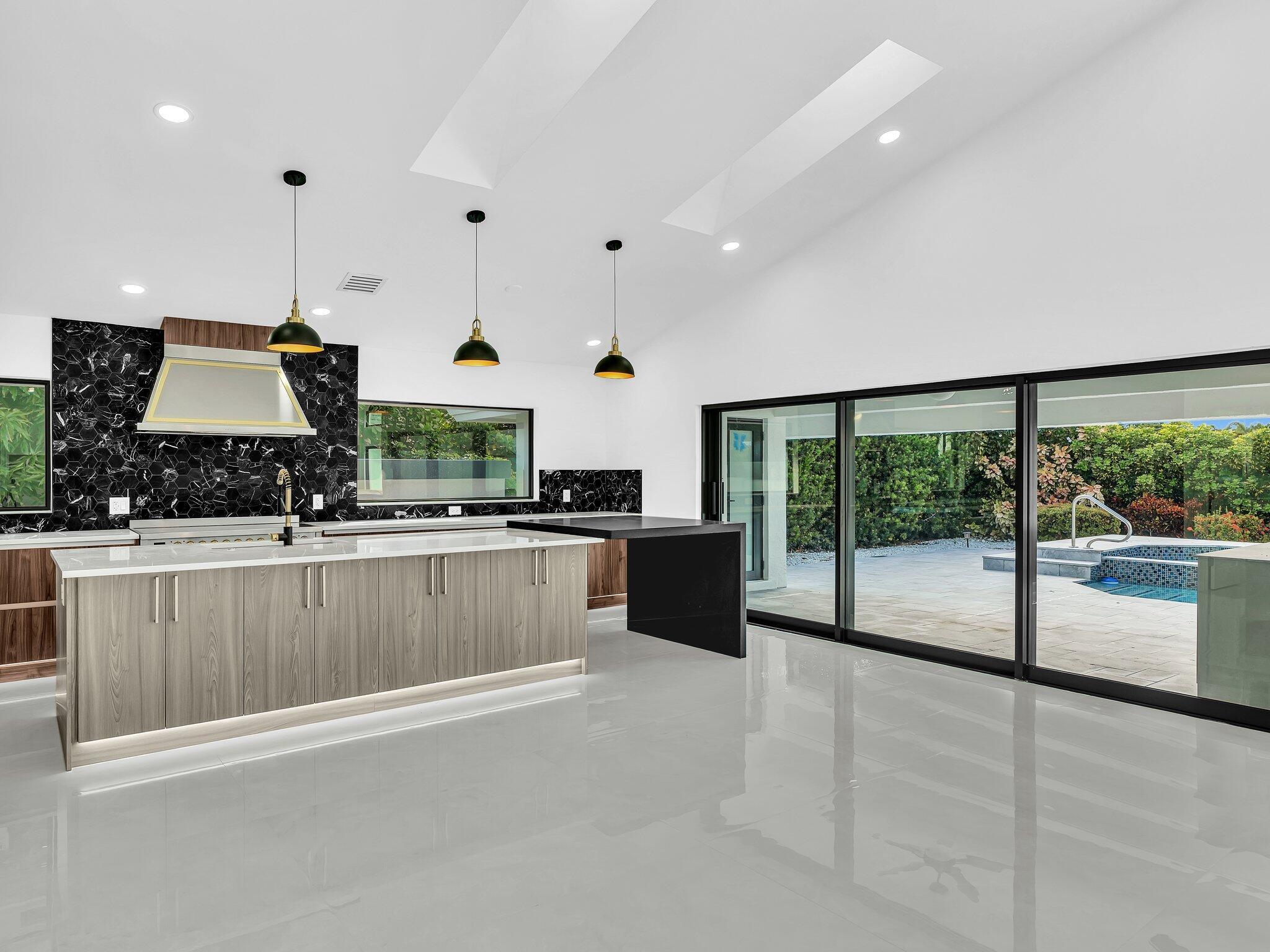 Boca Raton, Florida, 33433, United States, 5 Bedrooms Bedrooms, ,4 BathroomsBathrooms,Residential,Active,1967119