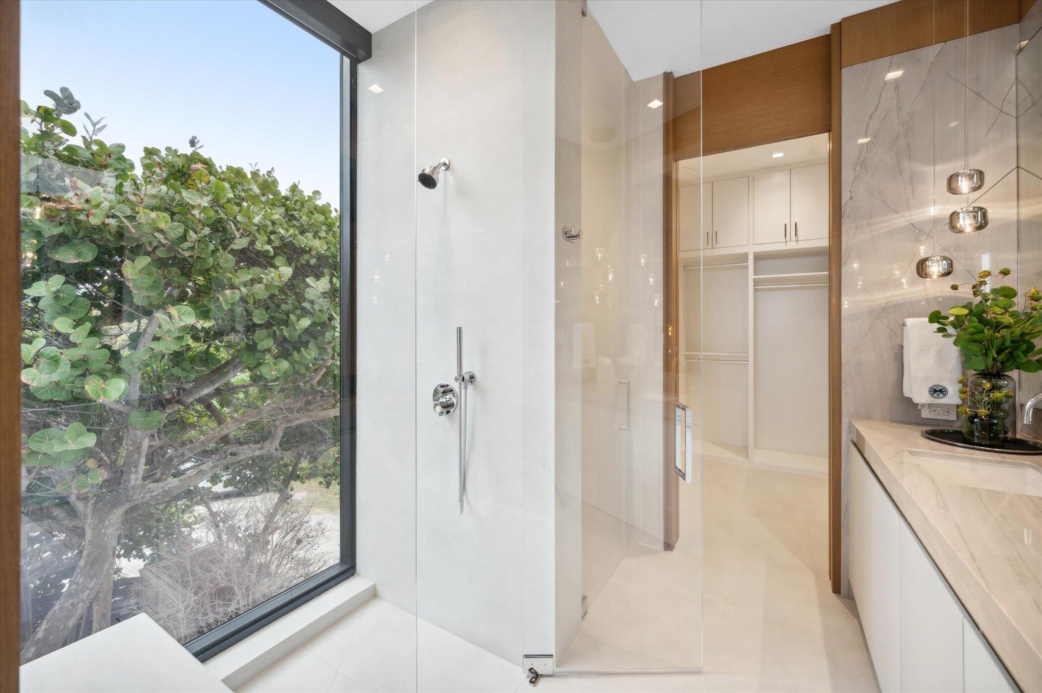 Hillsboro Beach, Florida, 33062, United States, 6 Bedrooms Bedrooms, ,8 BathroomsBathrooms,Residential,Active,1769322