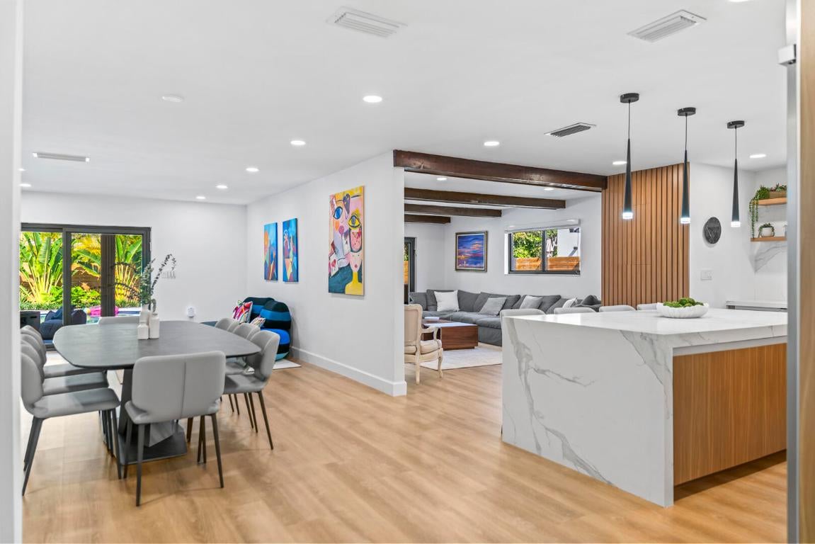 Miami, Florida, 33180, United States, 5 Bedrooms Bedrooms, ,4 BathroomsBathrooms,Residential,Active,2011434