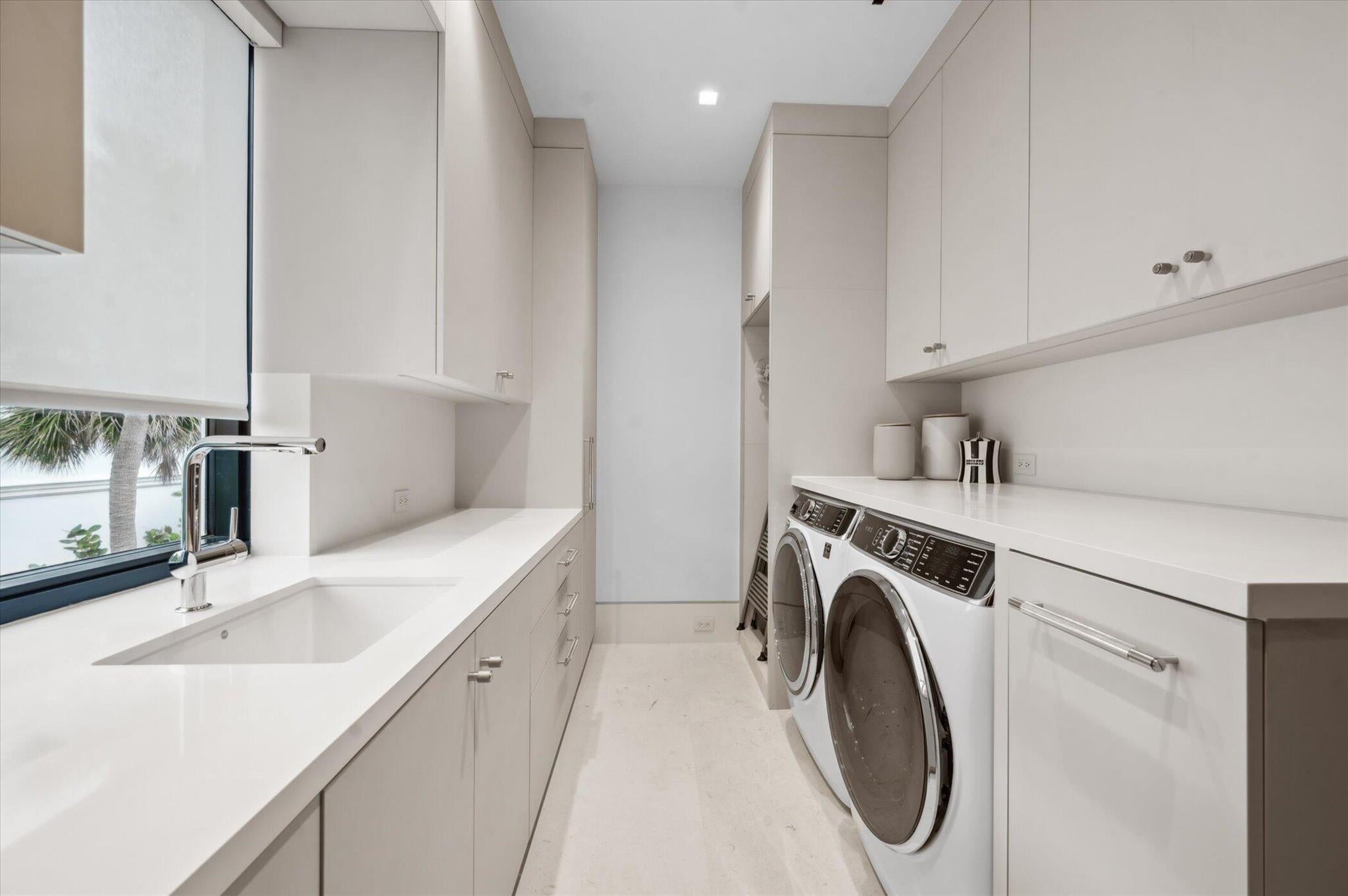 Hillsboro Beach, Florida, 33062, United States, 6 Bedrooms Bedrooms, ,8 BathroomsBathrooms,Residential,Active,1769322