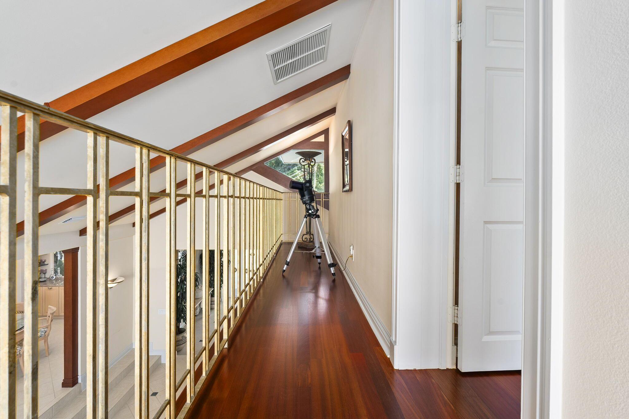 Sewalls Point, Florida, 34996, United States, 3 Bedrooms Bedrooms, ,4 BathroomsBathrooms,Residential,Active,1919064