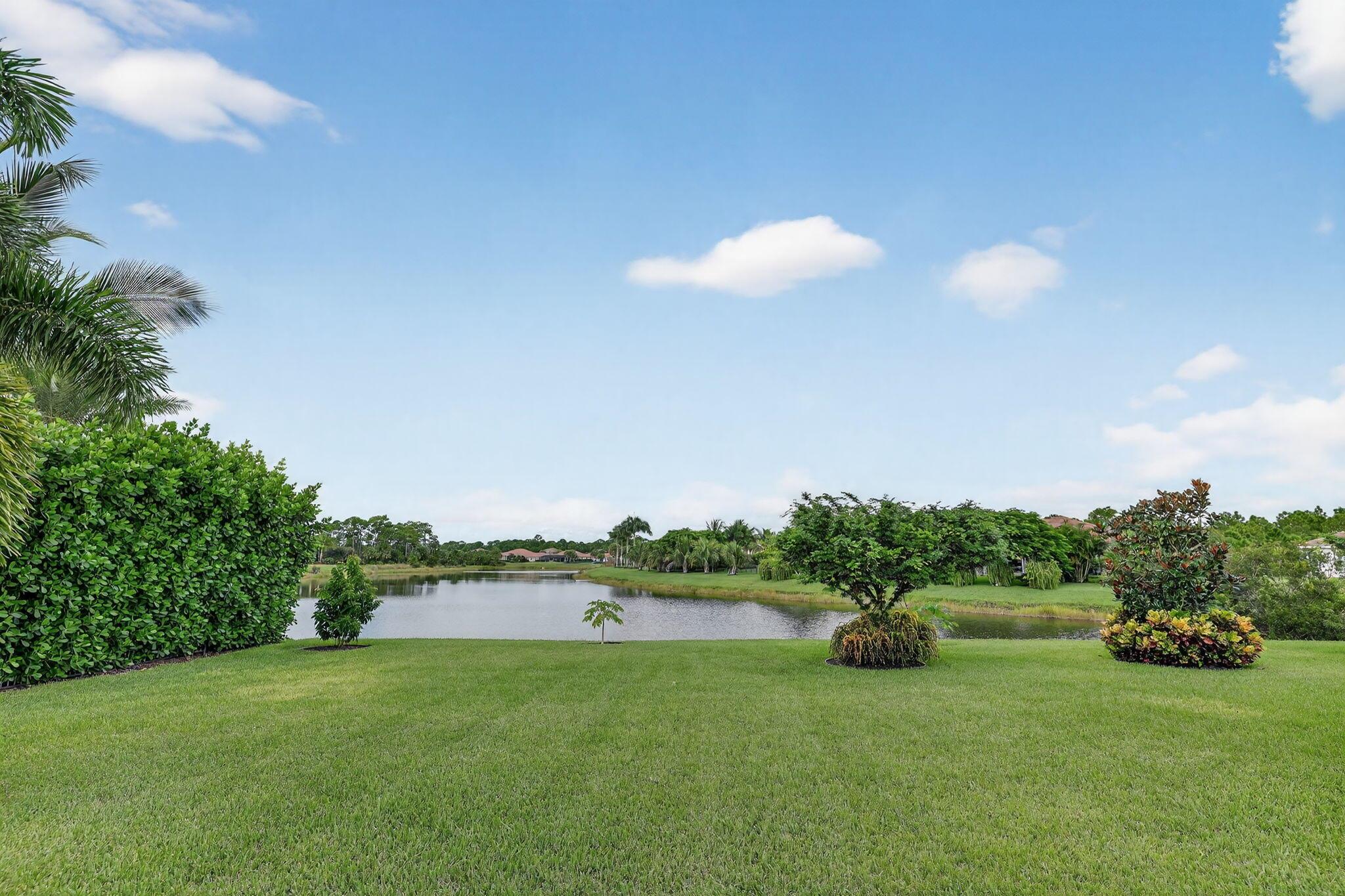 Palm City, Florida, 34990, United States, 4 Bedrooms Bedrooms, ,5 BathroomsBathrooms,Residential,Active,1952625