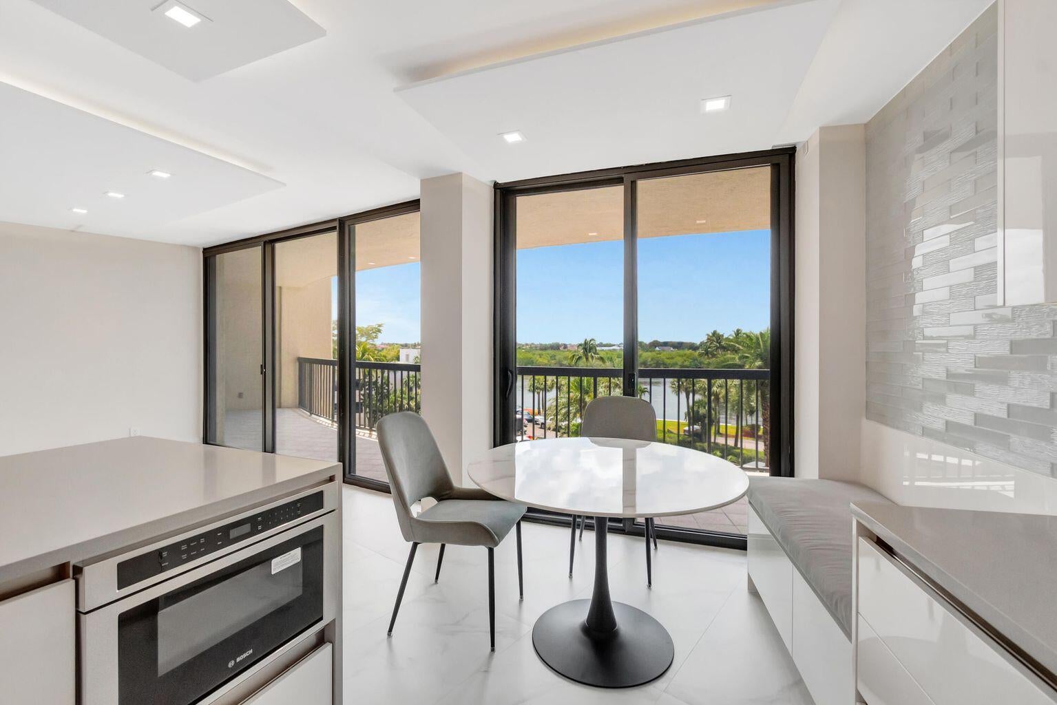 Highland Beach, Florida, 33487, United States, 2 Bedrooms Bedrooms, ,2 BathroomsBathrooms,Residential,Active,1922538