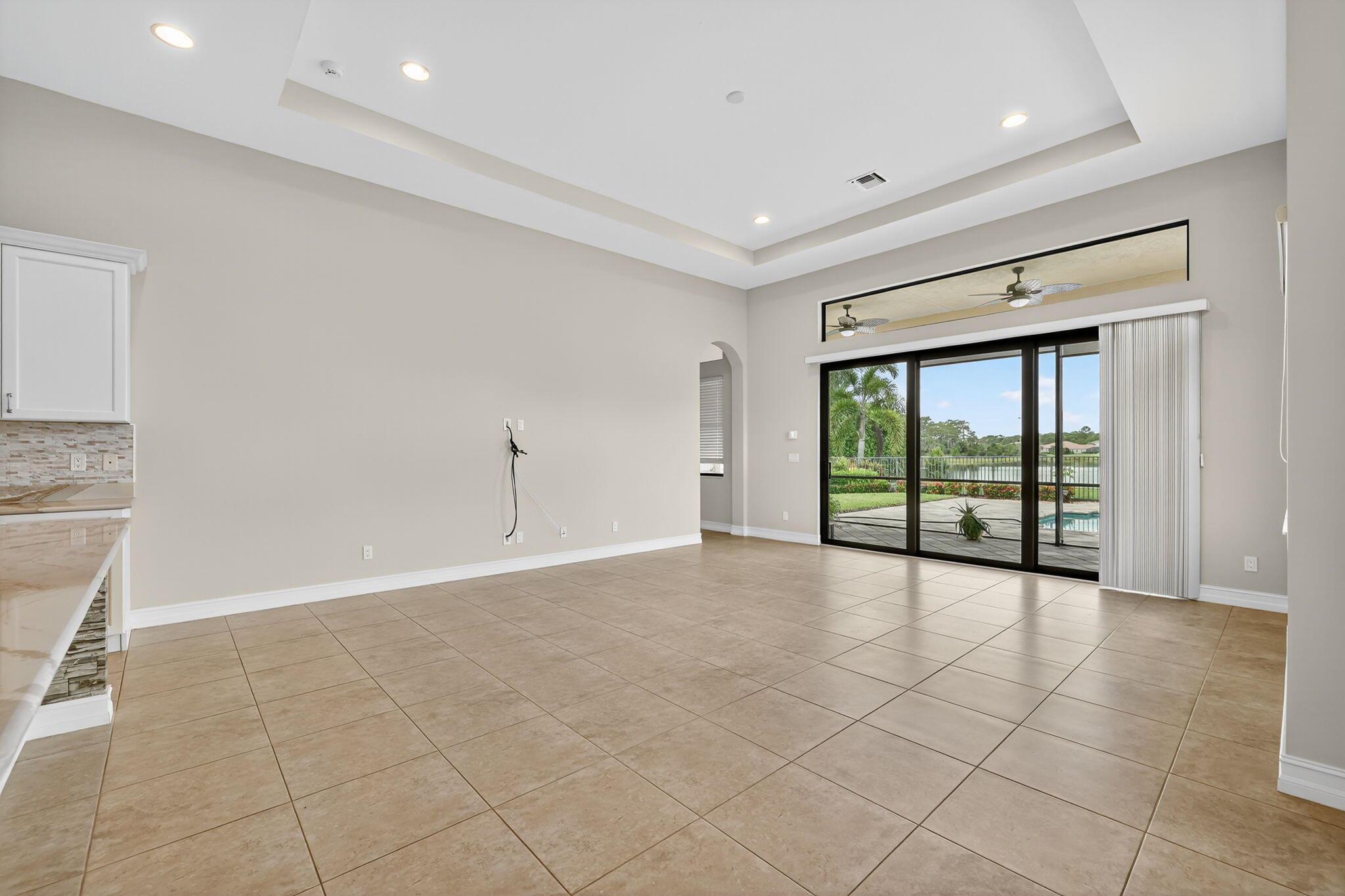 Palm City, Florida, 34990, United States, 4 Bedrooms Bedrooms, ,5 BathroomsBathrooms,Residential,Active,1952625