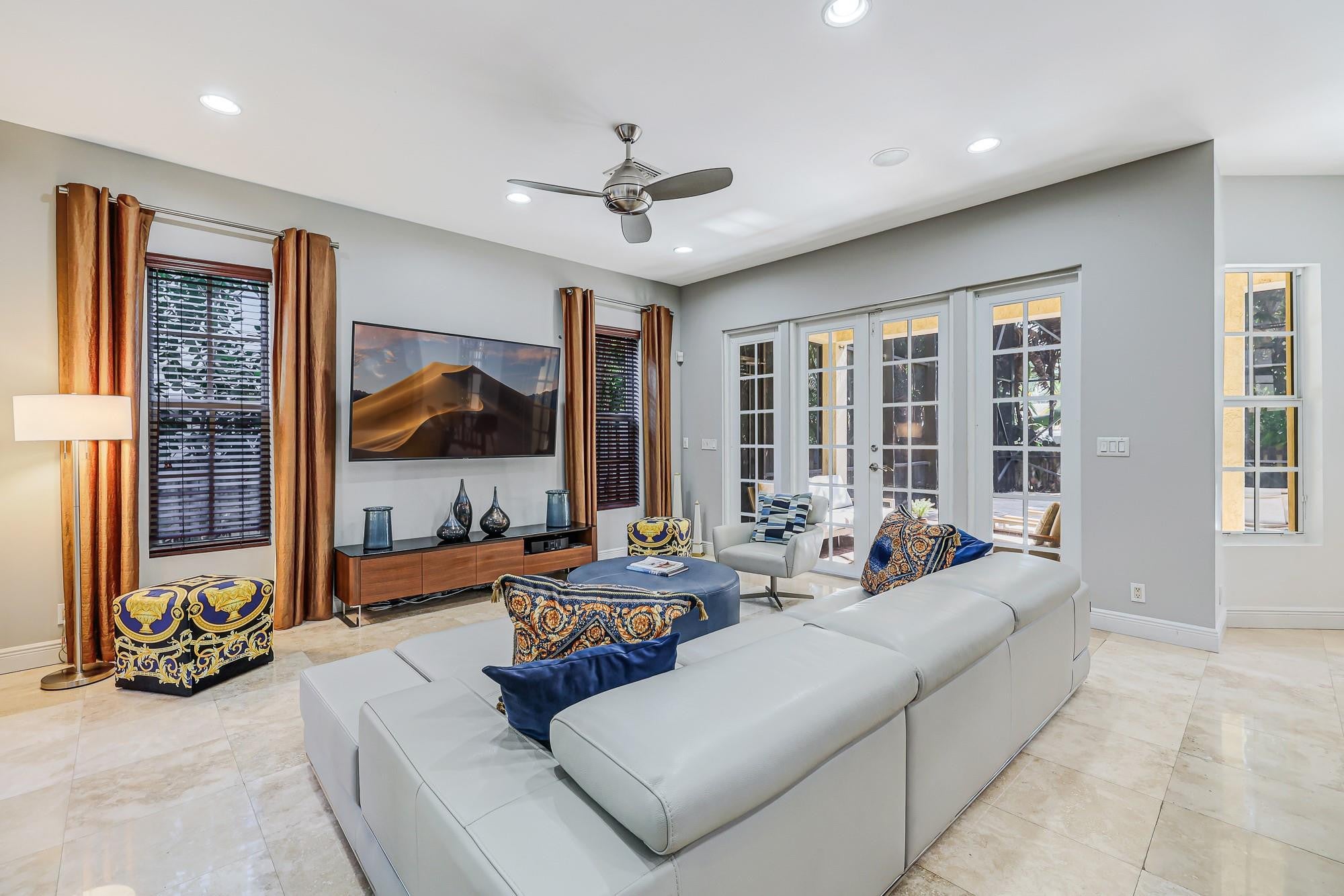 Wilton Manors, Florida, 33305, United States, 4 Bedrooms Bedrooms, ,4 BathroomsBathrooms,Residential,Active,2015475