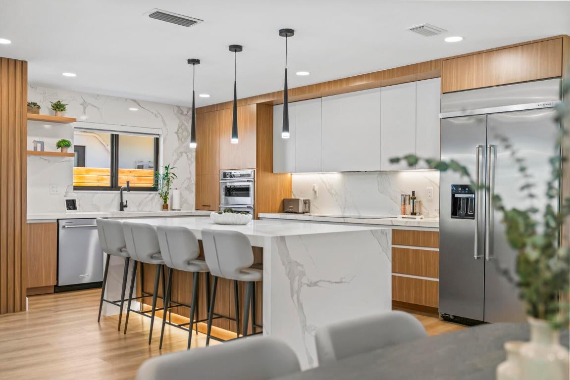 Miami, Florida, 33180, United States, 5 Bedrooms Bedrooms, ,4 BathroomsBathrooms,Residential,Active,2011434