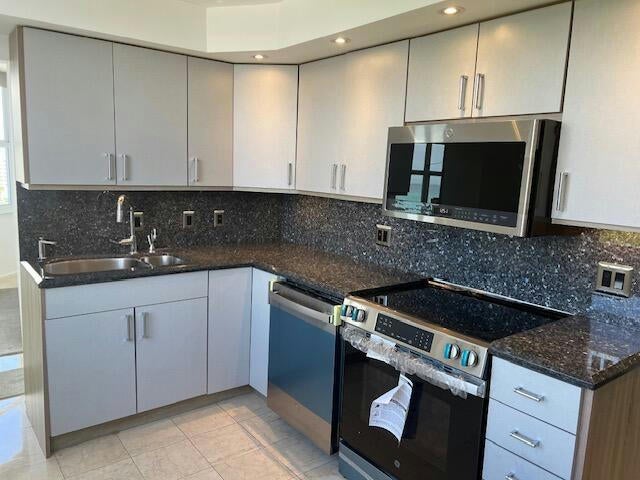 Highland Beach, Florida, 33487, United States, ,3 BathroomsBathrooms,Residential,Active,1769920