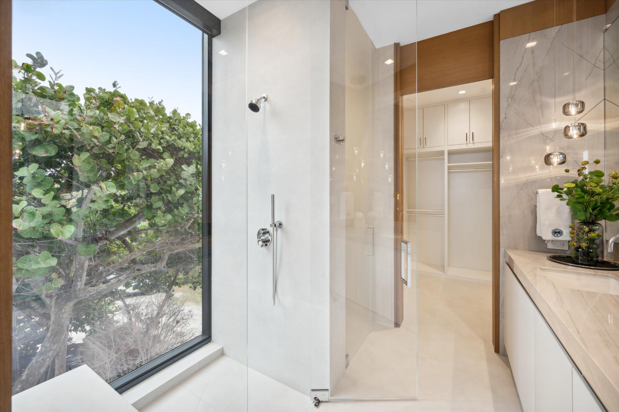 Hillsboro Beach, Florida, 33062, United States, 6 Bedrooms Bedrooms, ,8 BathroomsBathrooms,Residential,Active,1769322