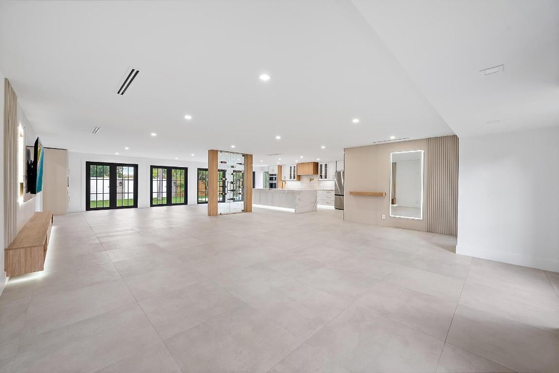 Tequesta, Florida, 33469, United States, 4 Bedrooms Bedrooms, ,5 BathroomsBathrooms,Residential,Active,2007914