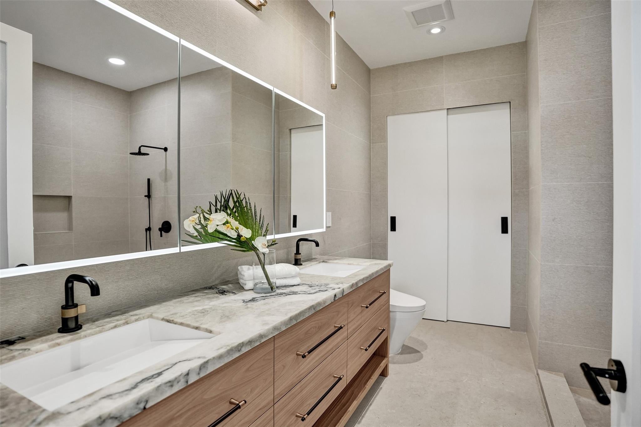 Lighthouse Point, Florida, 33064, United States, 4 Bedrooms Bedrooms, ,4 BathroomsBathrooms,Residential,Active,1919400