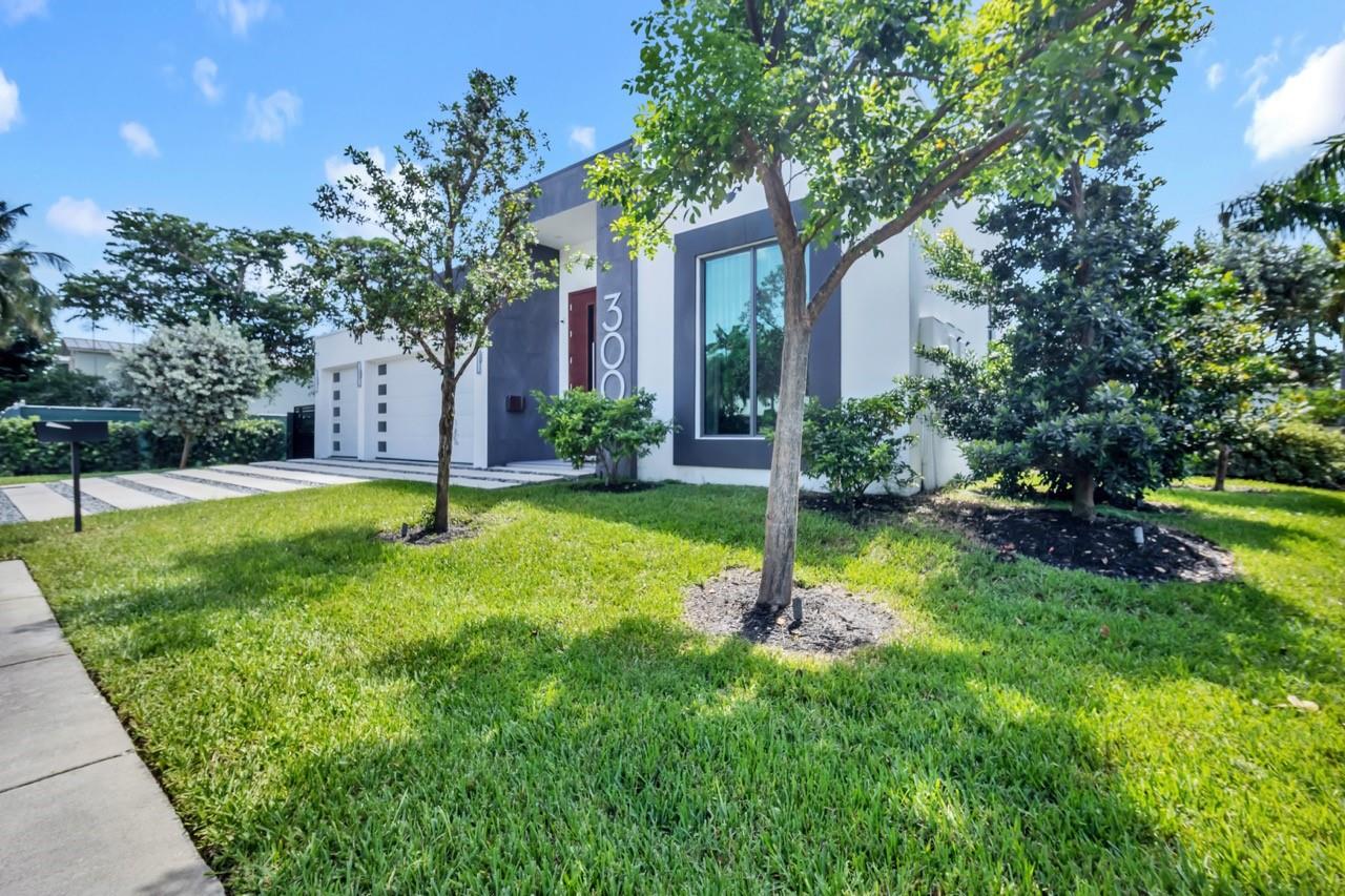 Wilton Manors, Florida, 33305, United States, 3 Bedrooms Bedrooms, ,4 BathroomsBathrooms,Residential,Active,1988456