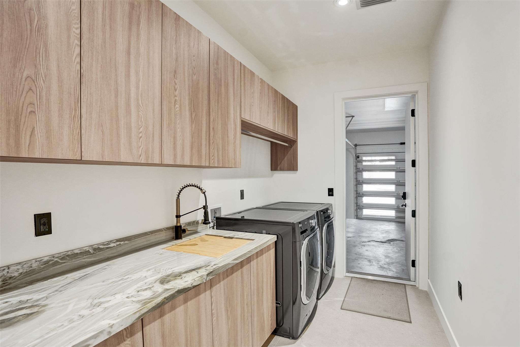 Lighthouse Point, Florida, 33064, United States, 4 Bedrooms Bedrooms, ,4 BathroomsBathrooms,Residential,Active,1919400