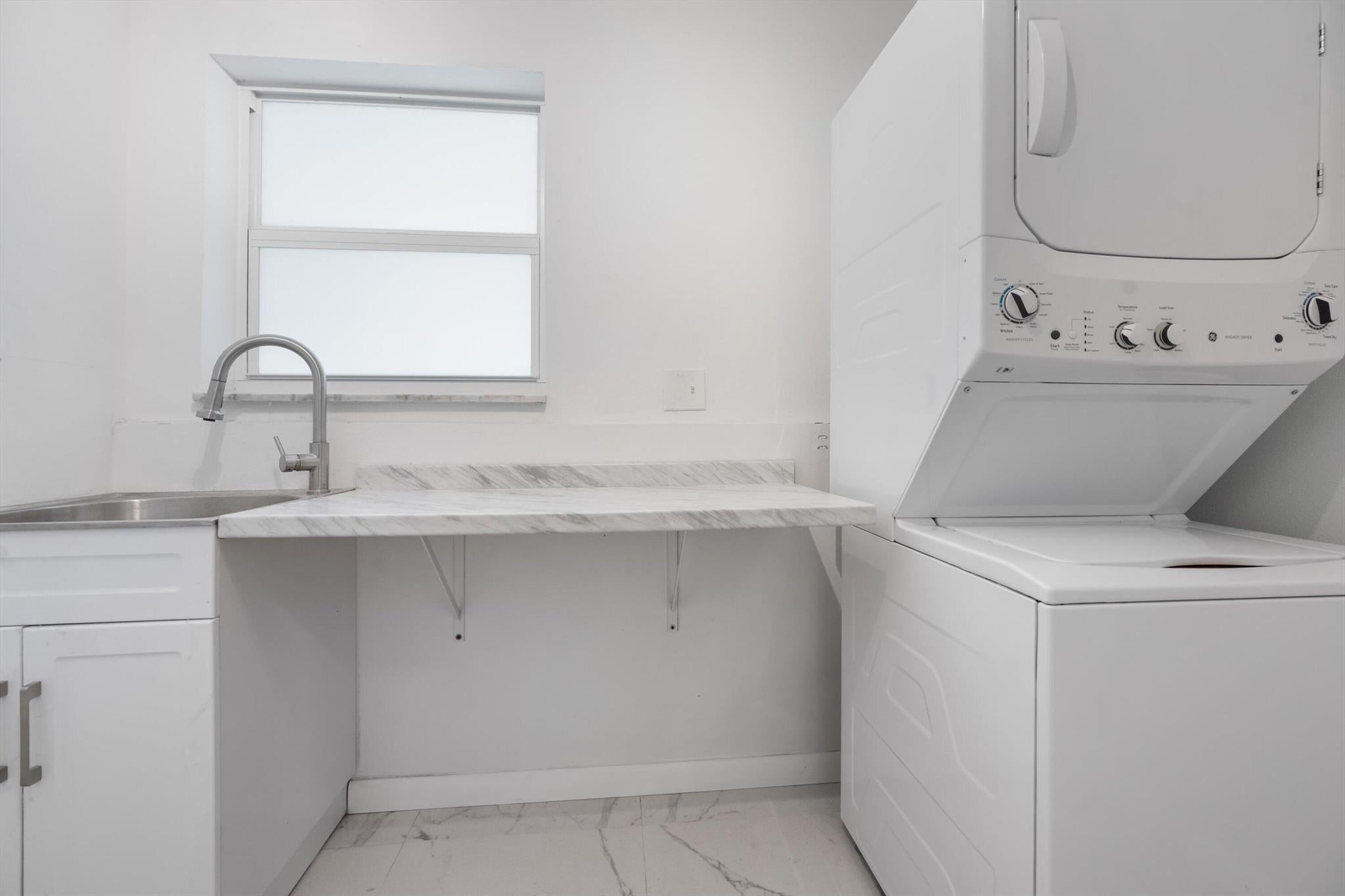 Stuart, Florida, 34994, United States, 2 Bedrooms Bedrooms, ,2 BathroomsBathrooms,Residential,Active,1973316