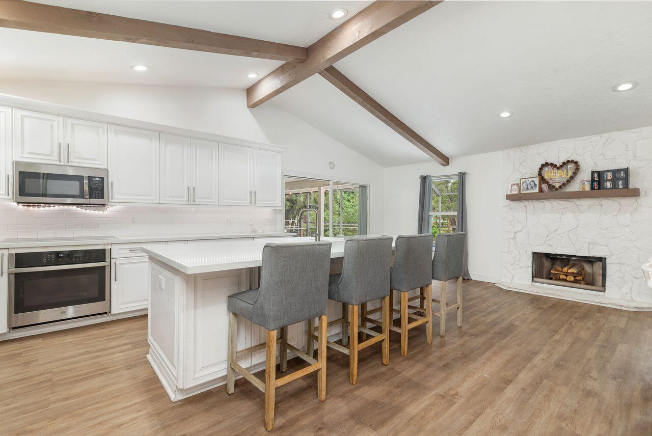 Palm Beach Gardens, Florida, 33418, United States, 5 Bedrooms Bedrooms, ,3 BathroomsBathrooms,Residential,Active,1952047 Palm Beach Gardens, Florida, 33418, United States, 5 Bedrooms Bedrooms, ,3 BathroomsBathrooms,Residential,Active,1952047