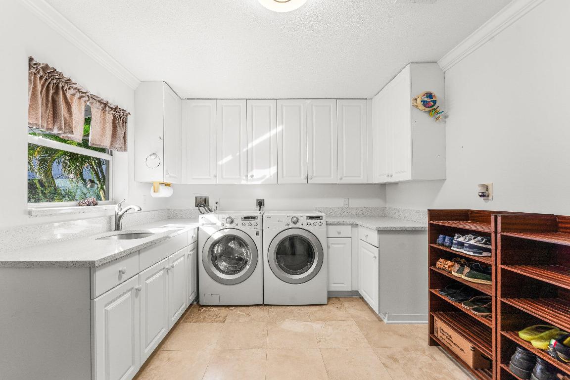 West Palm Beach, Florida, 33405, United States, 4 Bedrooms Bedrooms, ,5 BathroomsBathrooms,Residential,Active,2007629