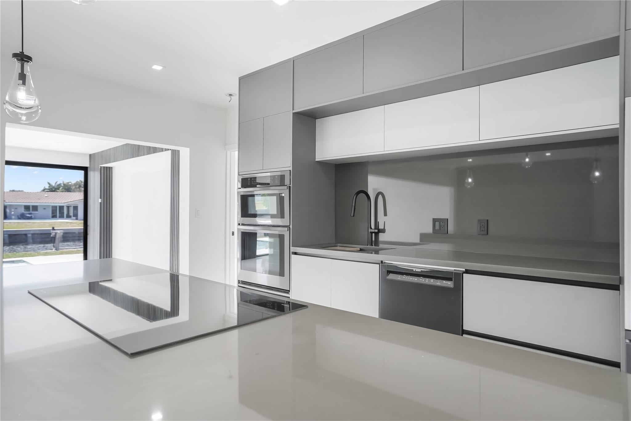 Fort Lauderdale, Florida, 33308, United States, 3 Bedrooms Bedrooms, ,3 BathroomsBathrooms,Residential,Active,1892444