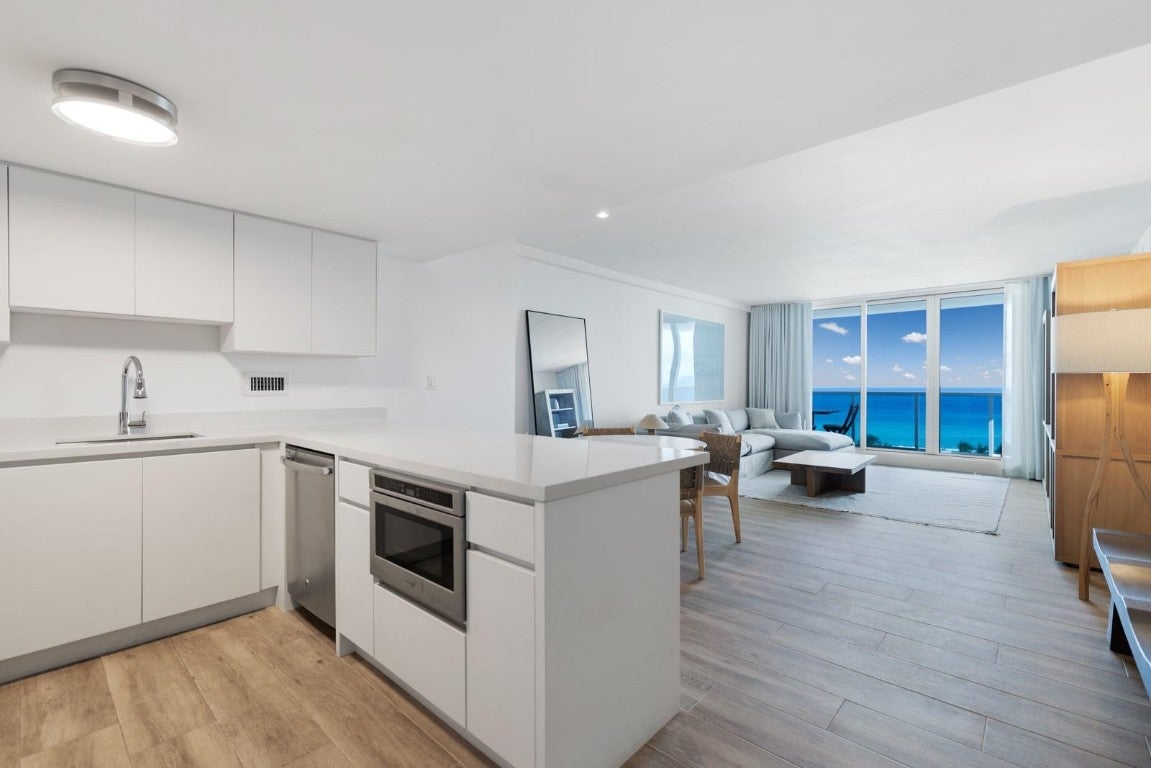 Miami Beach, Florida, 33139, United States, 1 Bedroom Bedrooms, ,1 BathroomBathrooms,Residential,Active,2008710