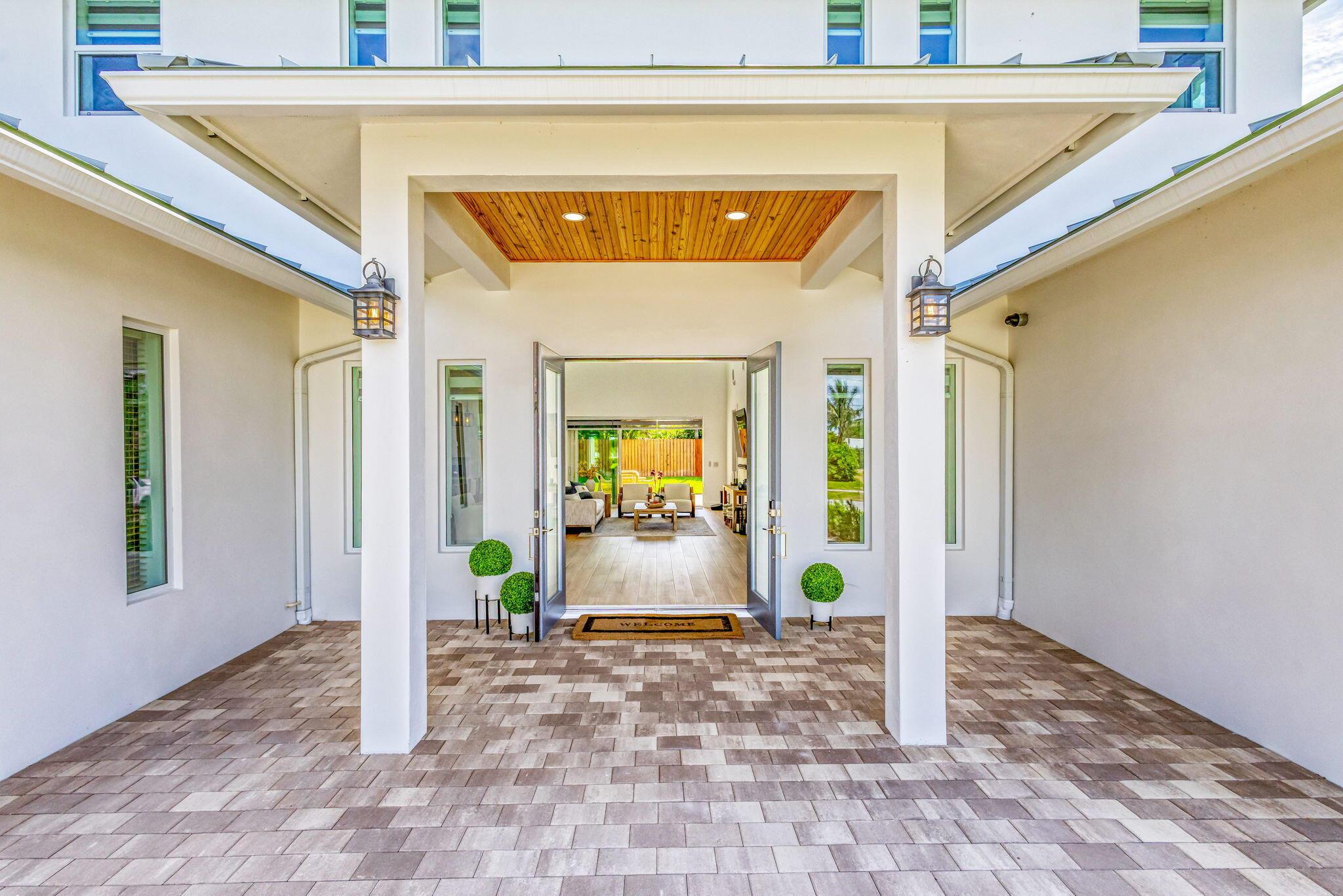 North Palm Beach, Florida, 33408, United States, 4 Bedrooms Bedrooms, ,5 BathroomsBathrooms,Residential,Active,1973305