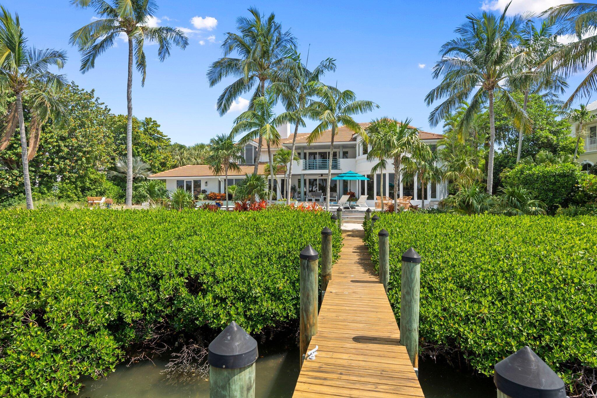 Stuart, Florida, 34996, United States, 4 Bedrooms Bedrooms, ,6 BathroomsBathrooms,Residential,Active,1831837