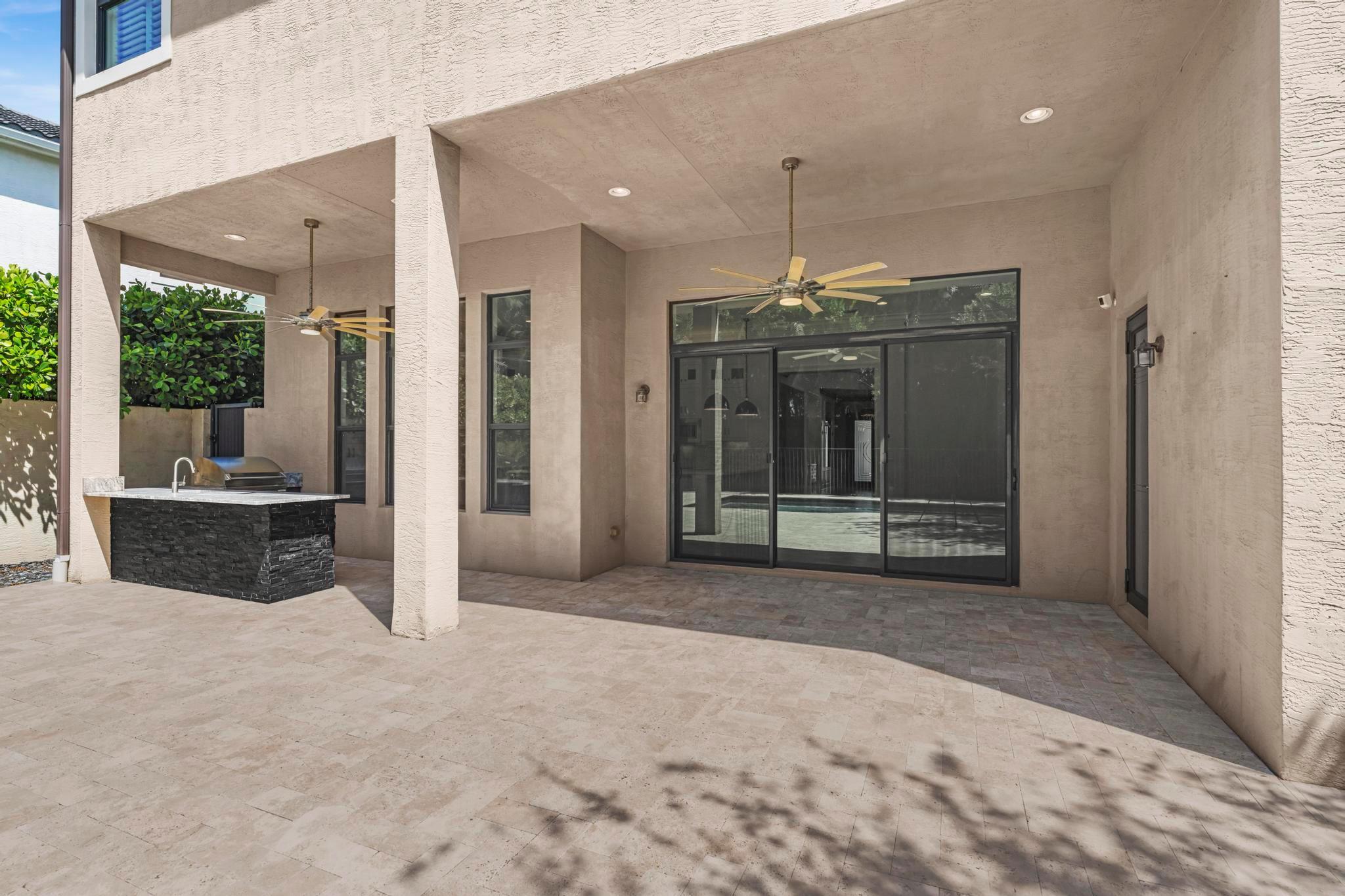 Delray Beach, Florida, 33446, United States, 5 Bedrooms Bedrooms, ,8 BathroomsBathrooms,Residential,Active,1929657