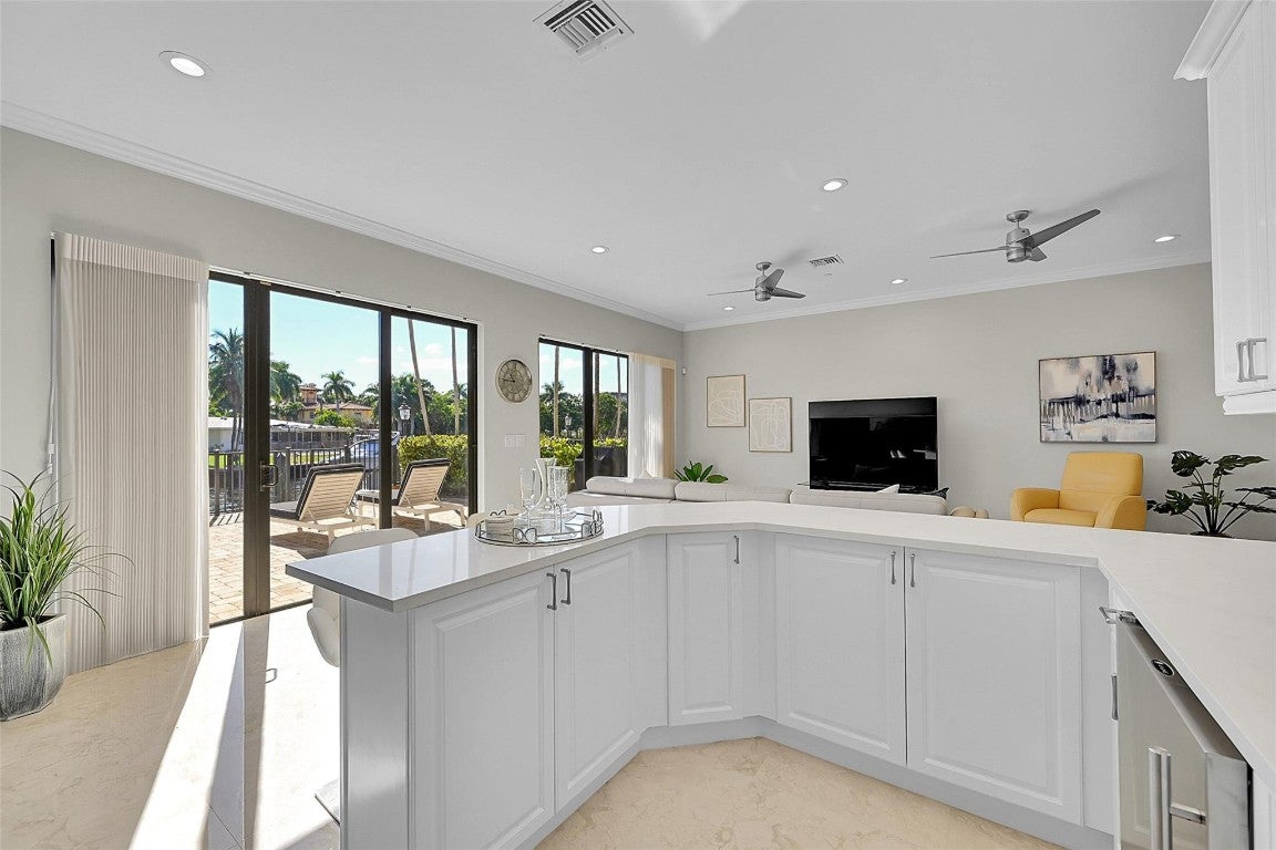 Pompano Beach, Florida, 33062, United States, 3 Bedrooms Bedrooms, ,4 BathroomsBathrooms,Residential,Active,1997627