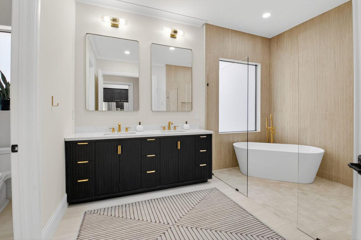 Boca Raton, Florida, 33496, United States, 6 Bedrooms Bedrooms, ,8 BathroomsBathrooms,Residential,Contingent,2008018