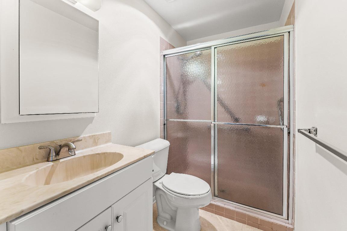 West Palm Beach, Florida, 33405, United States, 4 Bedrooms Bedrooms, ,5 BathroomsBathrooms,Residential,Active,2007629