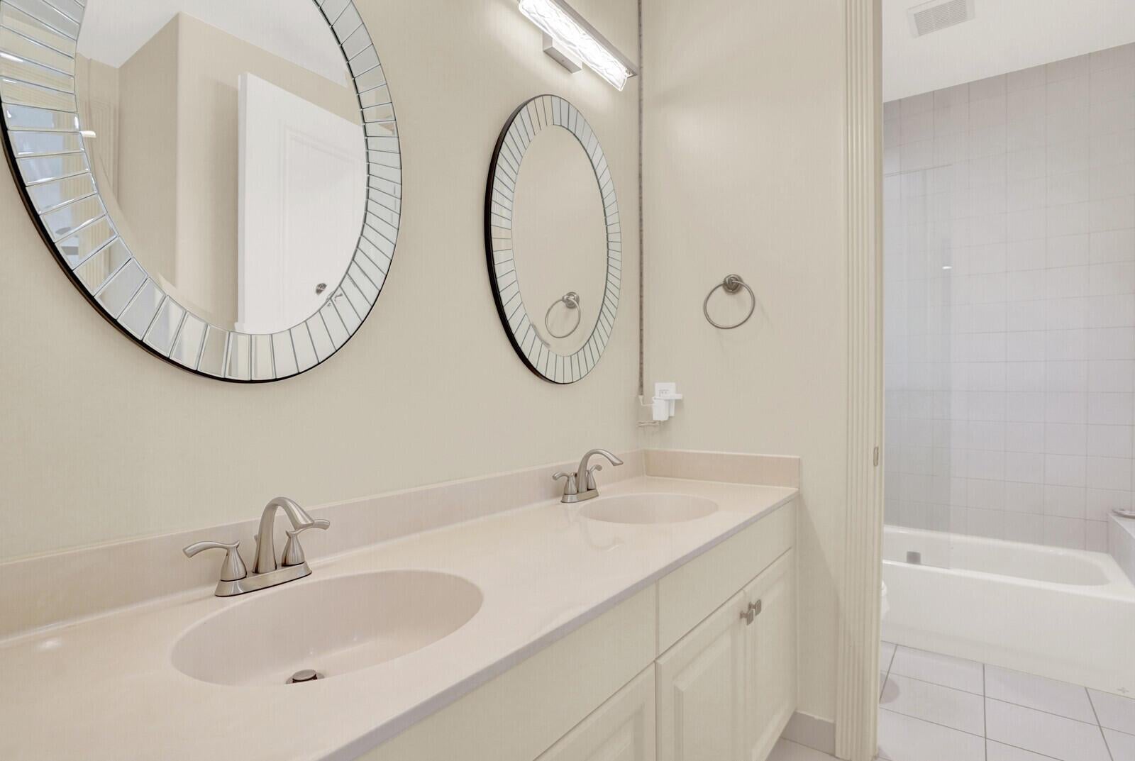 Delray Beach, Florida, 33446, United States, 5 Bedrooms Bedrooms, ,5 BathroomsBathrooms,Residential,Active,1996253