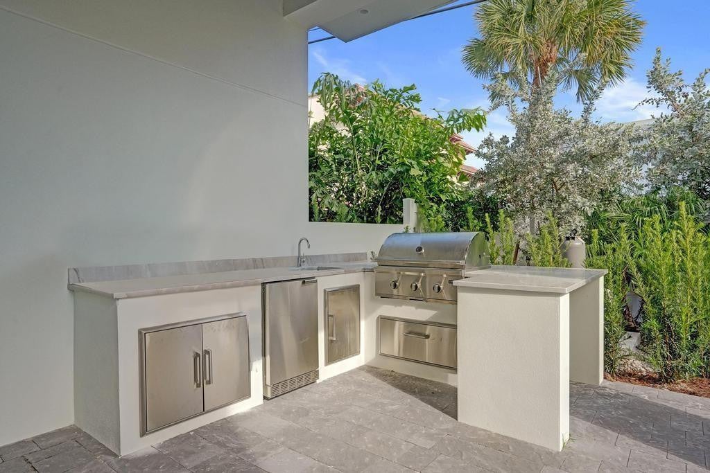 Fort Lauderdale, Florida, 33308, United States, 4 Bedrooms Bedrooms, ,4 BathroomsBathrooms,Residential,Active,2008752