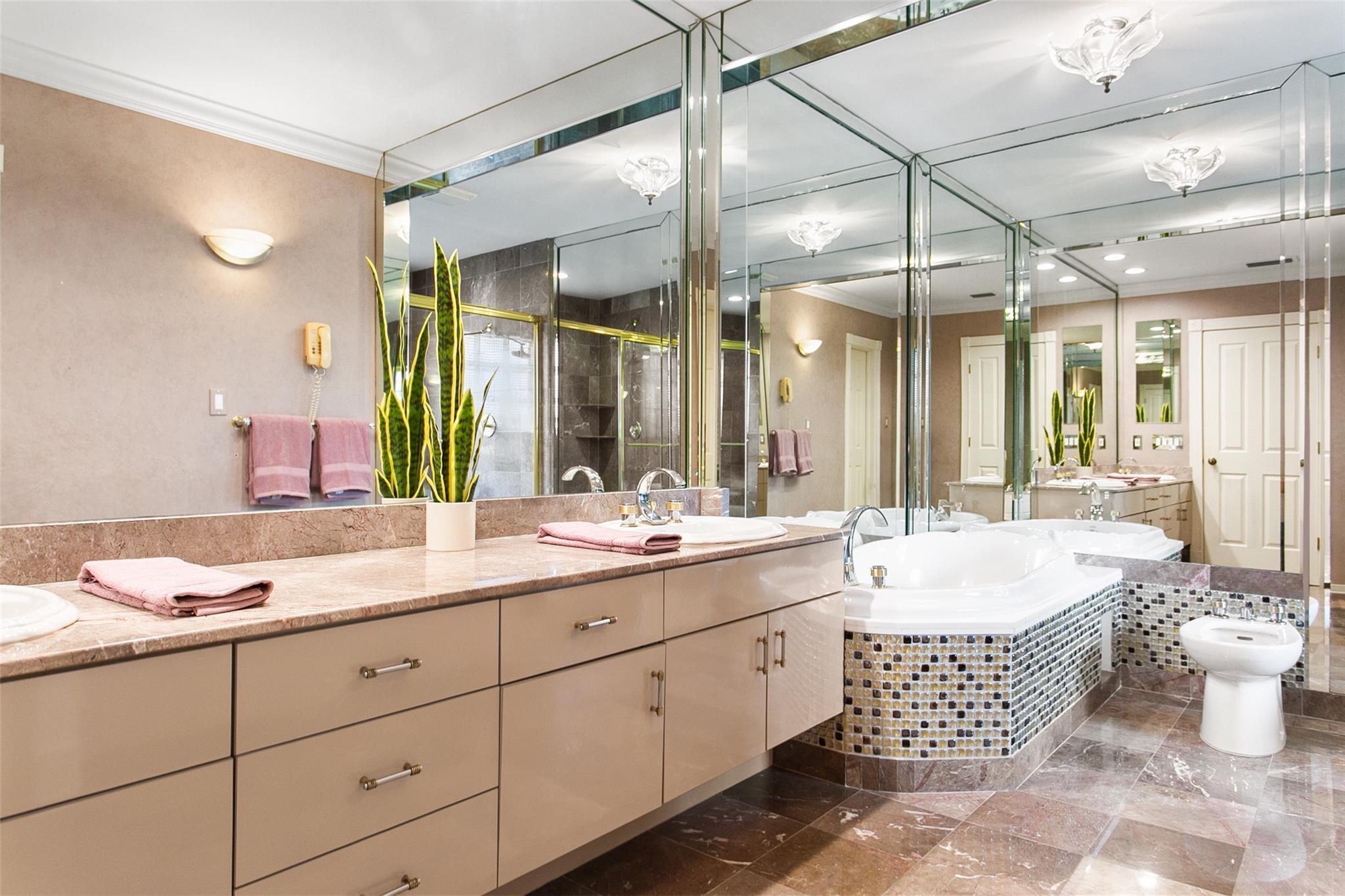 Lighthouse Point, Florida, 33064, United States, 4 Bedrooms Bedrooms, ,4 BathroomsBathrooms,Residential,Active,1926903