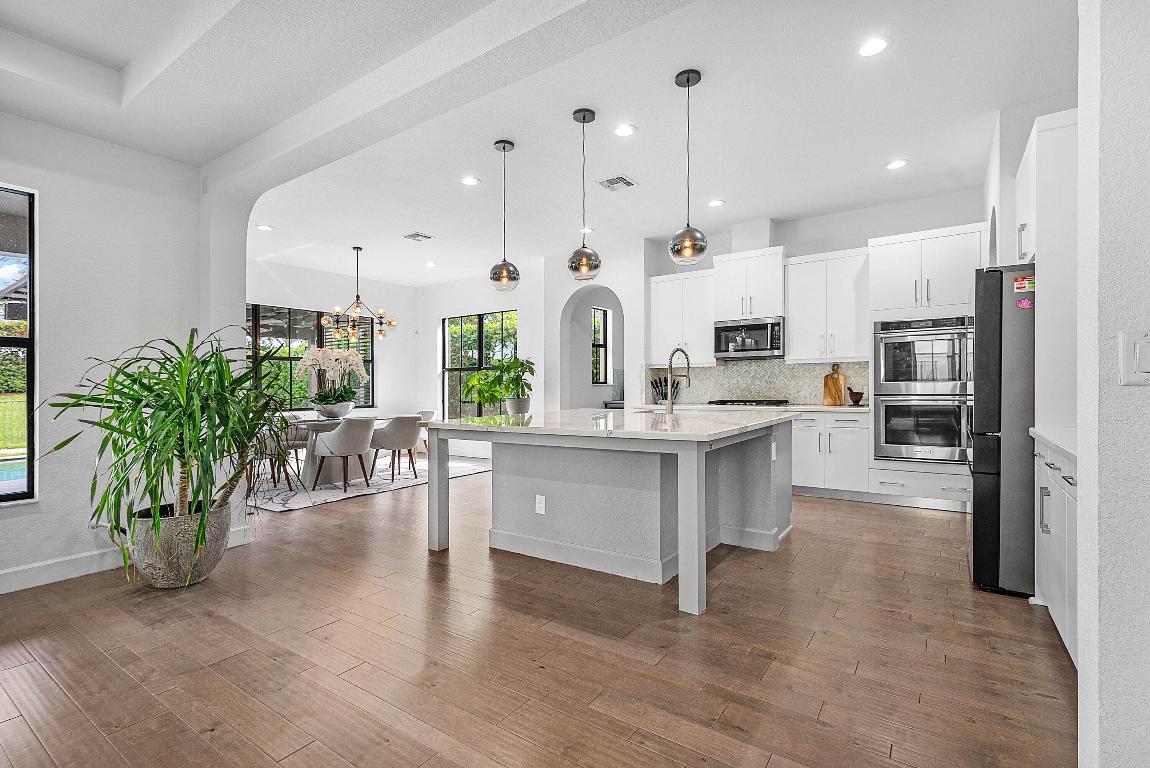 Parkland, Florida, 33076, United States, 4 Bedrooms Bedrooms, ,4 BathroomsBathrooms,Residential,Contingent,2007957