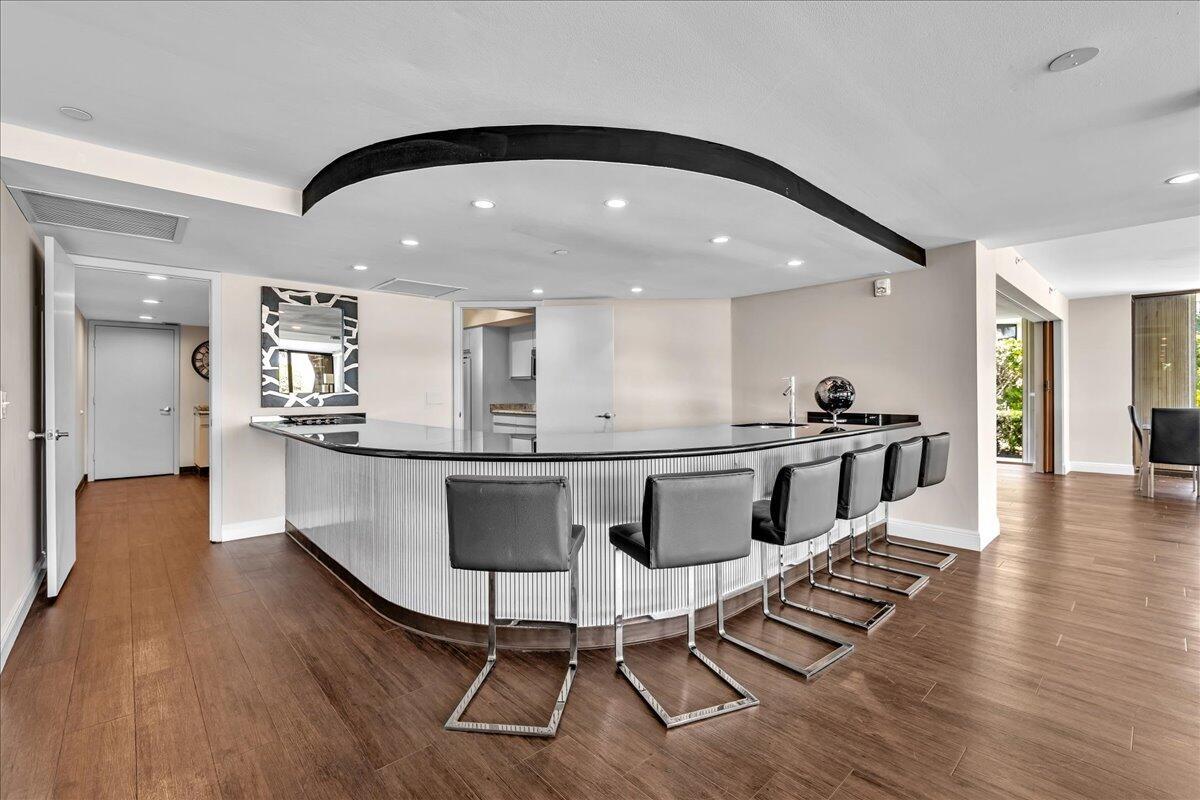 Palm Beach, Florida, 33480, United States, 3 Bedrooms Bedrooms, ,3 BathroomsBathrooms,Residential,Active,1954435