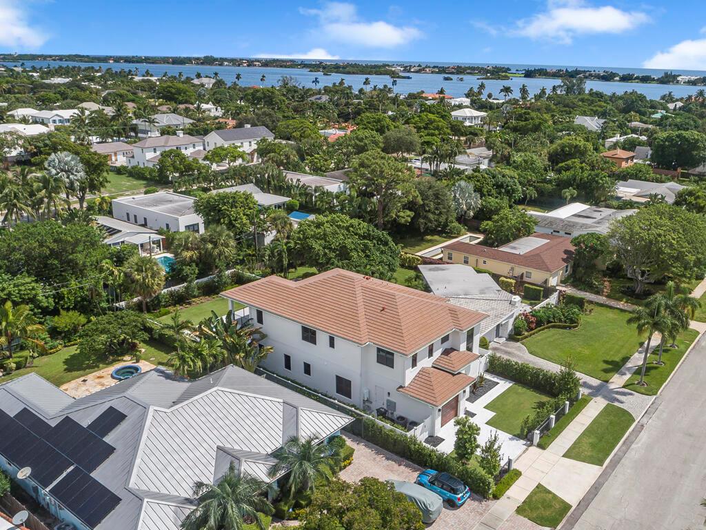 West Palm Beach, Florida, 33405, United States, 5 Bedrooms Bedrooms, ,5 BathroomsBathrooms,Residential,Active,1985853