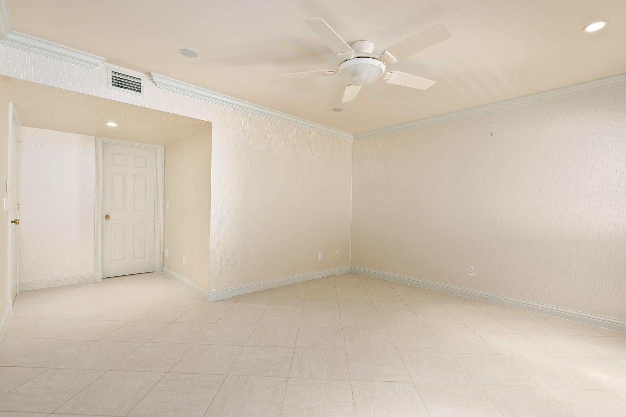 Sewalls Point, Florida, 34996, United States, 3 Bedrooms Bedrooms, ,4 BathroomsBathrooms,Residential,Active,1919064