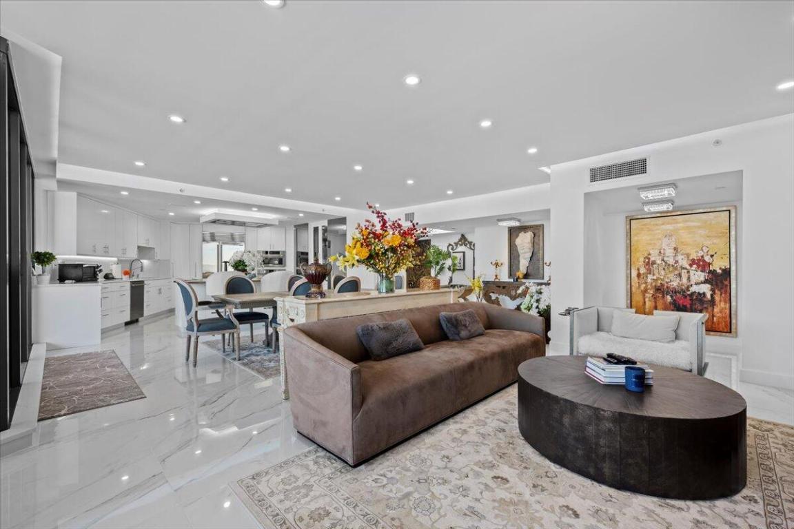 North Palm Beach, Florida, 33408, United States, 2 Bedrooms Bedrooms, ,3 BathroomsBathrooms,Residential,Active,2007652