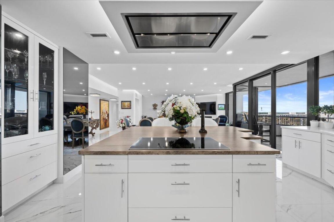 North Palm Beach, Florida, 33408, United States, 2 Bedrooms Bedrooms, ,3 BathroomsBathrooms,Residential,Active,2007652