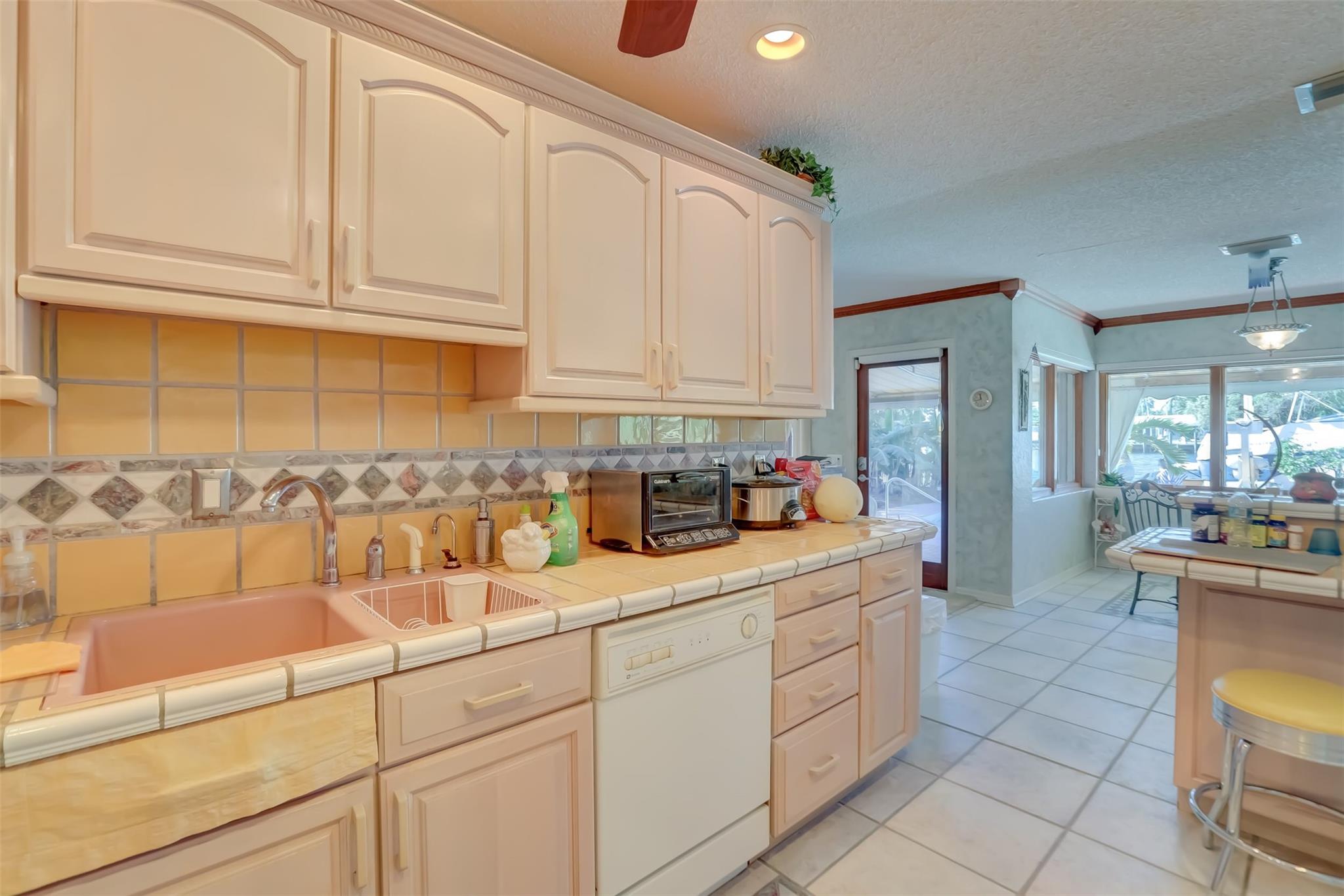 Pompano Beach, Florida, 33062, United States, ,4 BathroomsBathrooms,Residential,Active,1702029