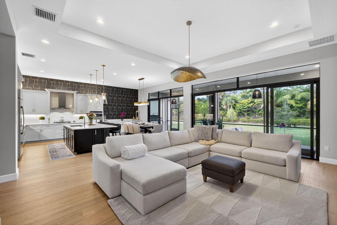 Boynton Beach, Florida, 33473, United States, 4 Bedrooms Bedrooms, ,5 BathroomsBathrooms,Residential,Active,2012668