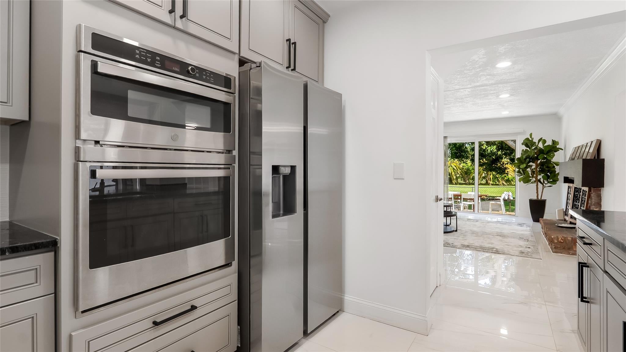 Parkland, Florida, 33067, United States, 5 Bedrooms Bedrooms, ,5 BathroomsBathrooms,Residential,Active,1944063
